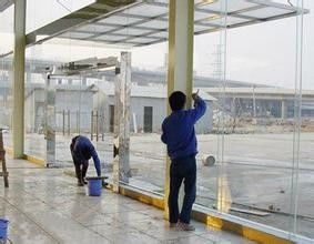 浦東通寶保潔 專業外墻與玻璃清洗服務，打造潔凈都市新風貌